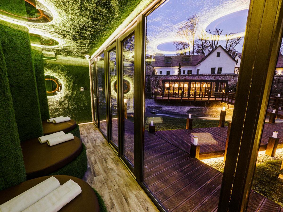 Penzión pre hostí Platan Udvarhaz 4*